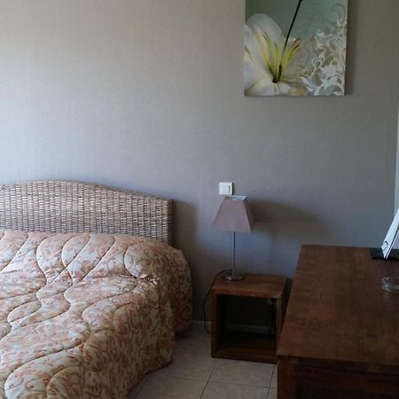 Hotel Pineto Biguglia  Room photo
